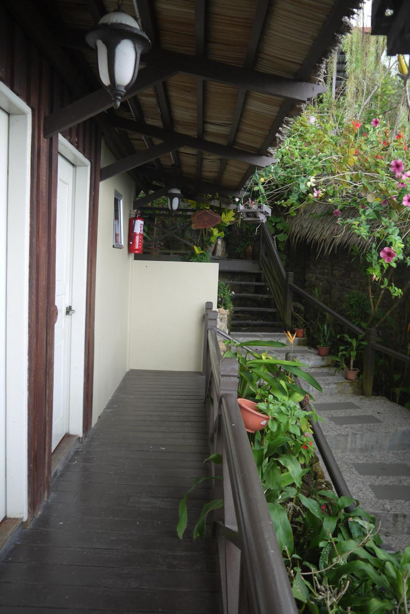 Kasih Sayang Hill Resort Kota Kinabalu Exterior foto